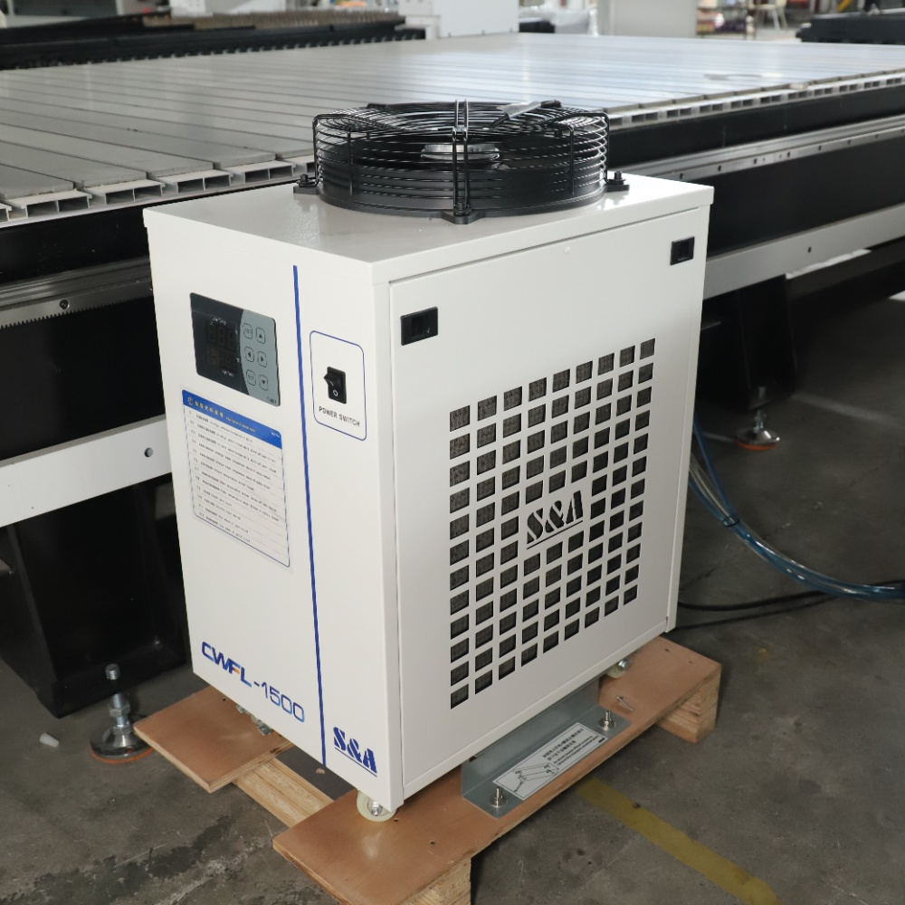 Industrial Laser Systems - Macchina per Taglio Laser a Fibra
