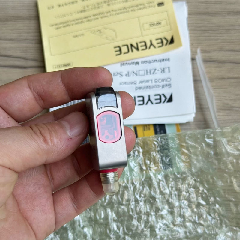 Sensore Laser KEYENCE LR-ZH500 - Industrial Laser Brands recensione e prezzo