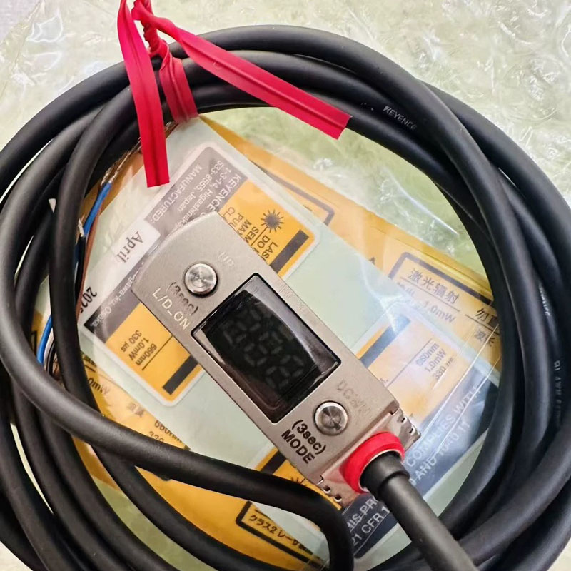 Sensore Laser KEYENCE LR-ZH500 - Industrial Laser Brands recensione e prezzo